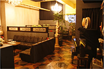 floor2階のボックス席